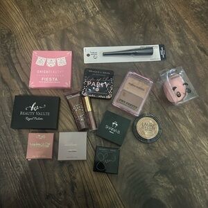 random makeup bundle